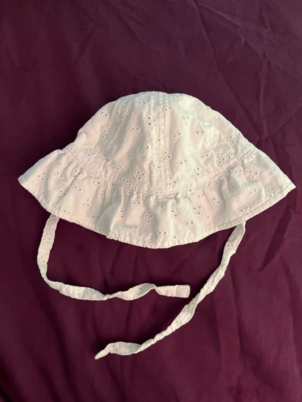 Hanna Andersson Baby Girl White Eyelet Sun Bucket Hat with Chin Ties Sz XS 0-6 M